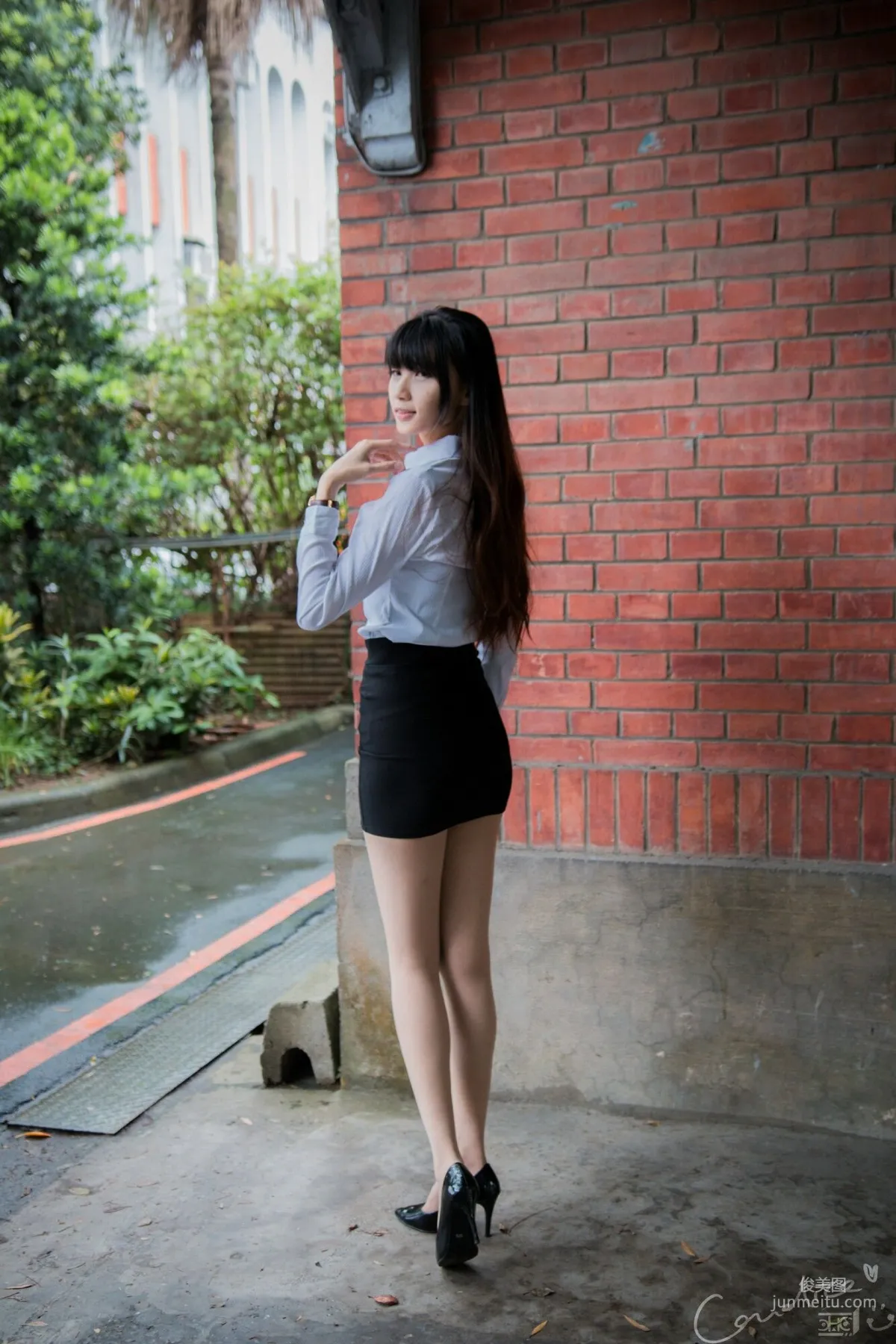 [台湾正妹] 蔡译心 - OL街拍 写真集3
