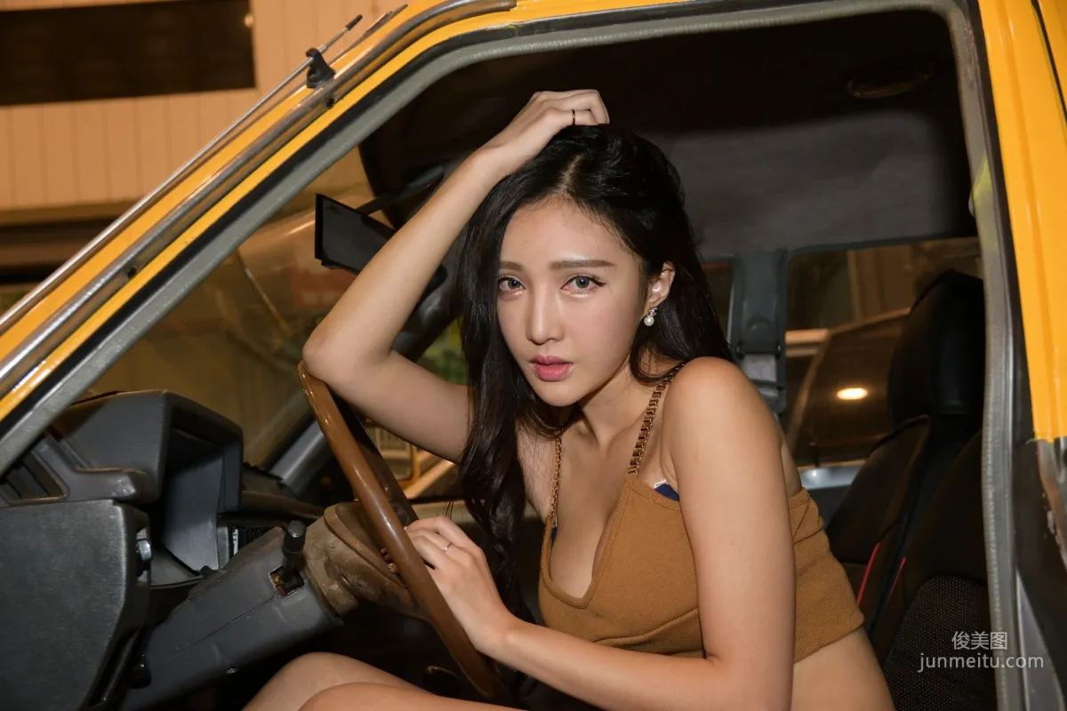 [台灣正妹] 趙芸Syuan《熱褲女郎修理工》 寫真集 25