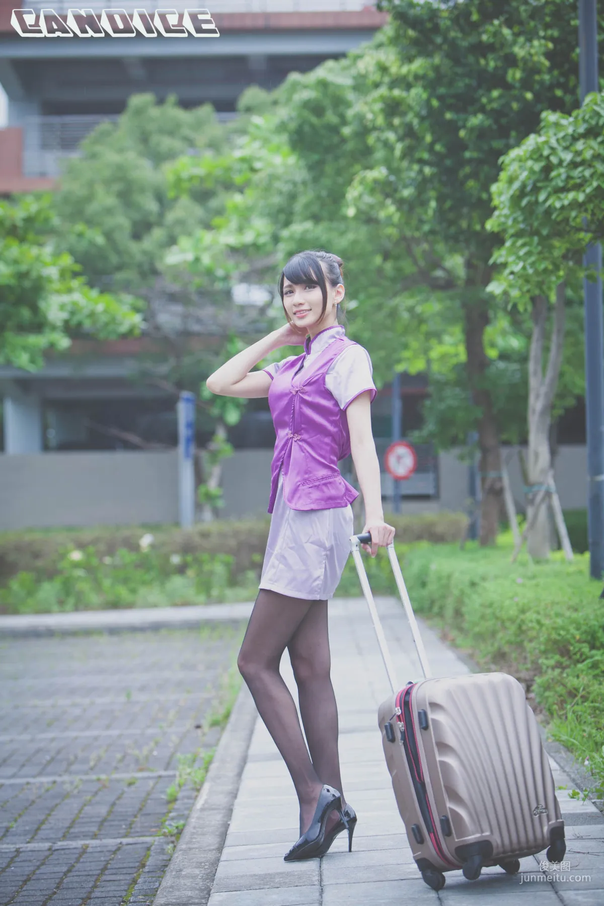 [台灣正妹] 蔡譯心Candice《空姐黑絲街拍》 寫真集 38