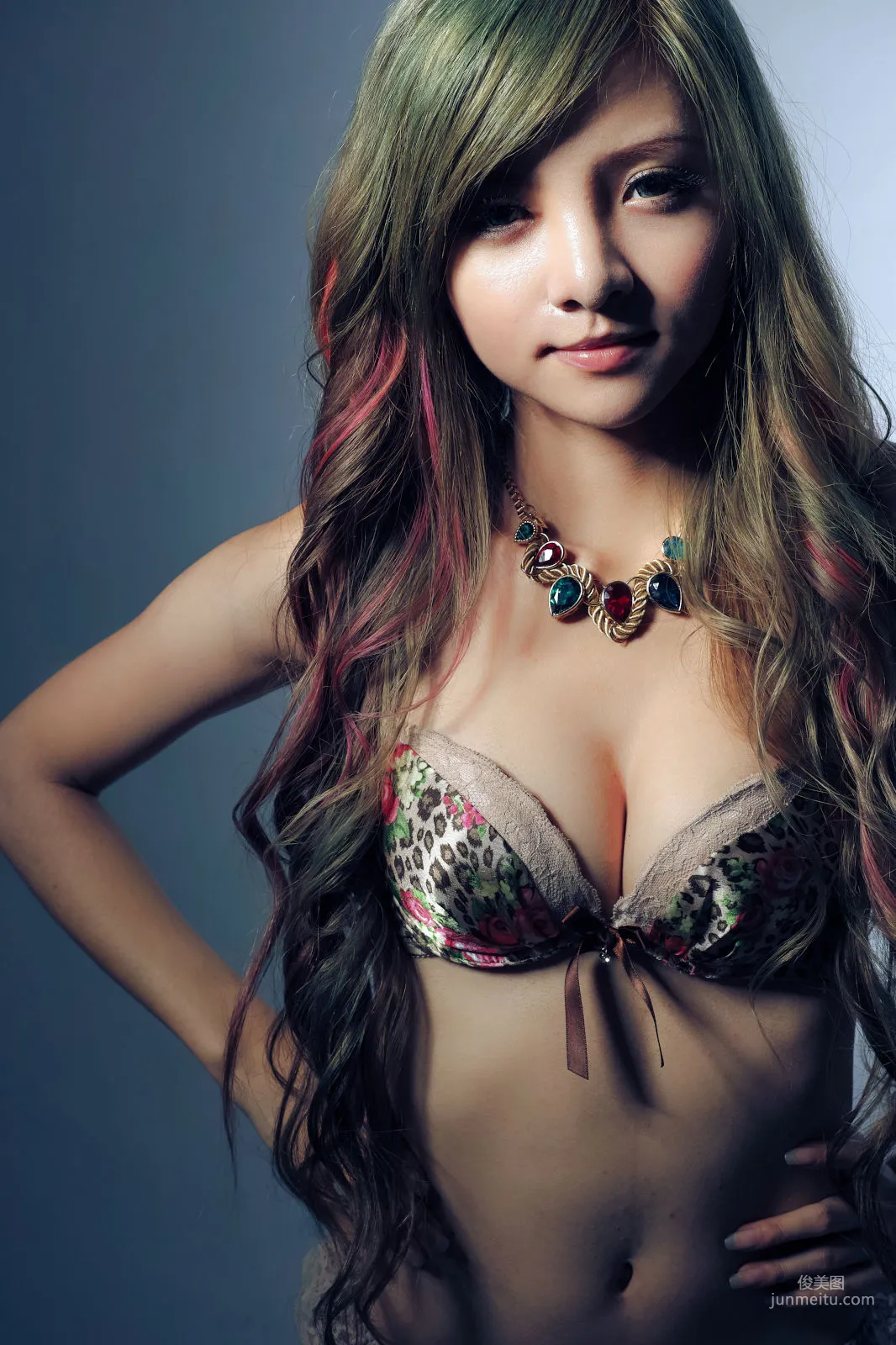 [台灣網紅美女] Corrine李玟儒《性感内衣棚拍》 寫真集 5
