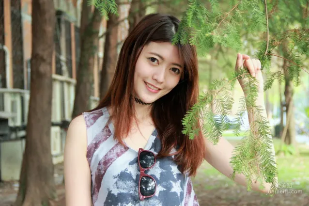 [台灣網紅美女] 黃品瑄《台灣大學外拍》 寫真集