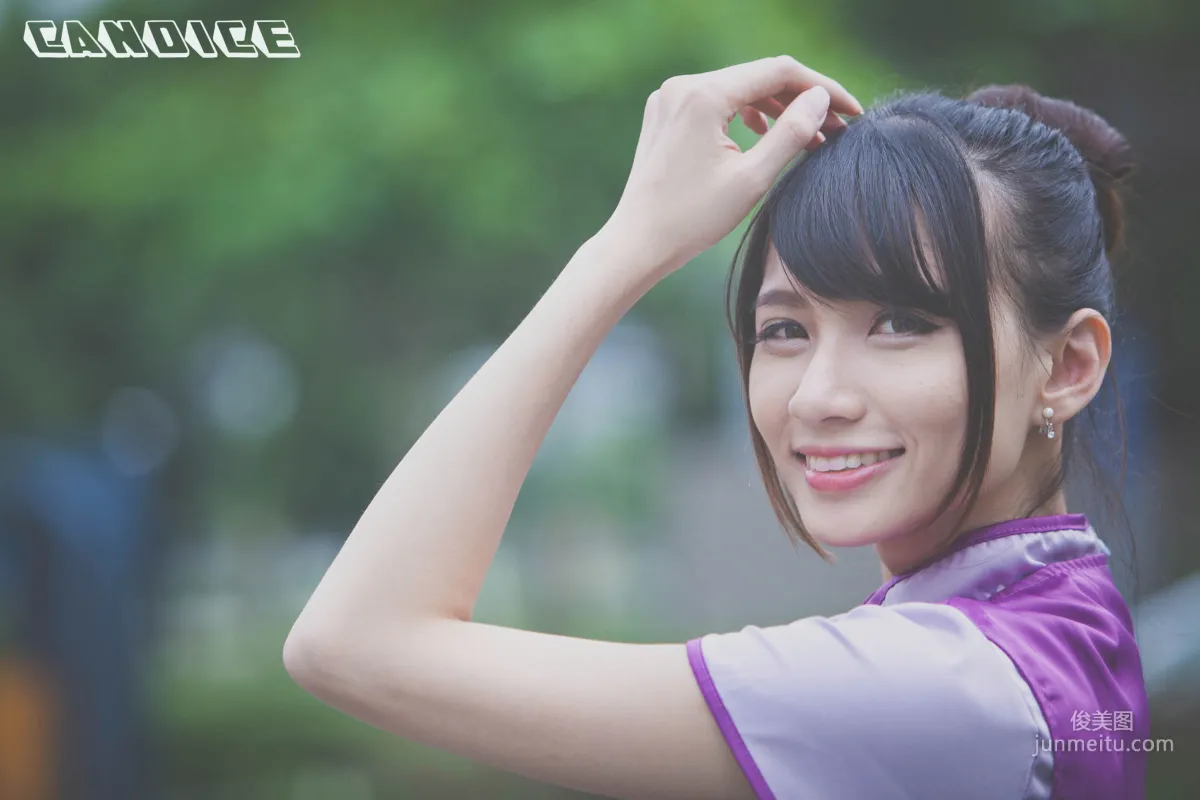 [台灣正妹] 蔡譯心Candice《空姐黑絲街拍》 寫真集 41