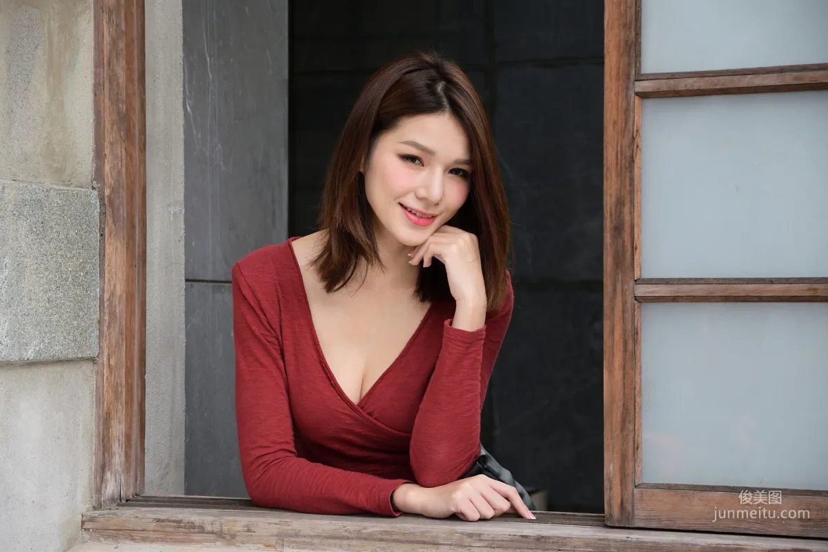 [台灣網紅美女] Kate - 外拍超短皮裙系列 寫真集 23