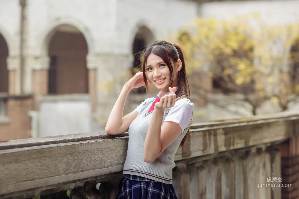 [台灣正妹] 蔡譯心《信義商圈街拍時裝》 寫真集 41