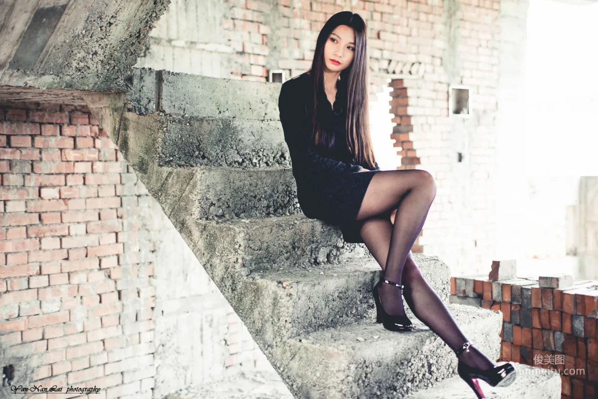 [台灣嫩模] Jenny《黑絲外拍》 寫真集 22