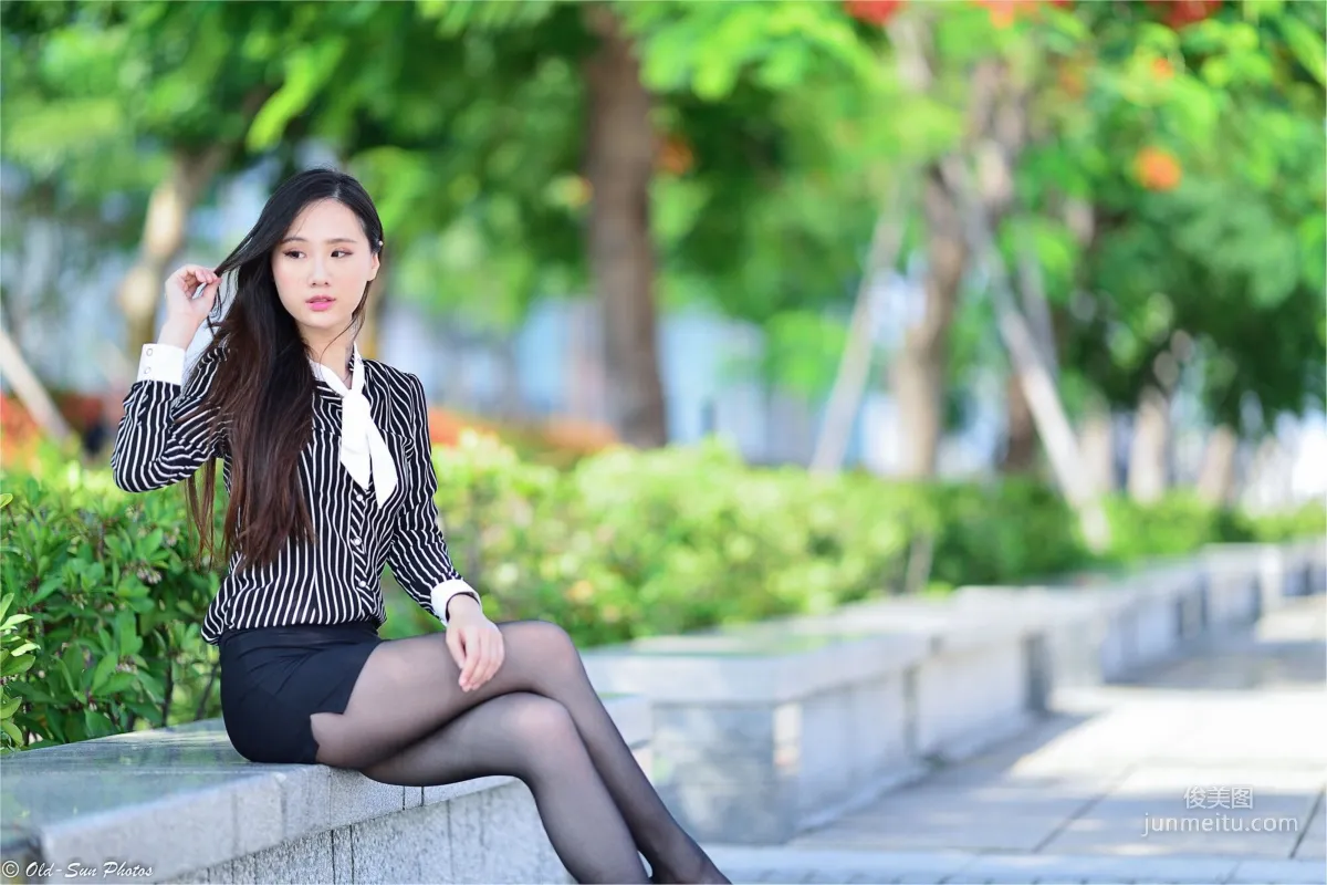 [台湾正妹] 张小米 - 黑丝OL女郎外拍 写真集35