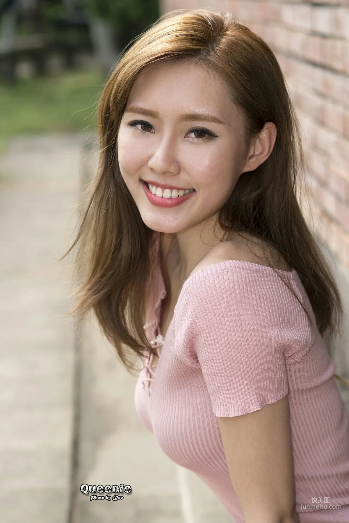 [台灣正妹] Queenie/Q尼 - 熱褲美腿街拍 寫真集 48