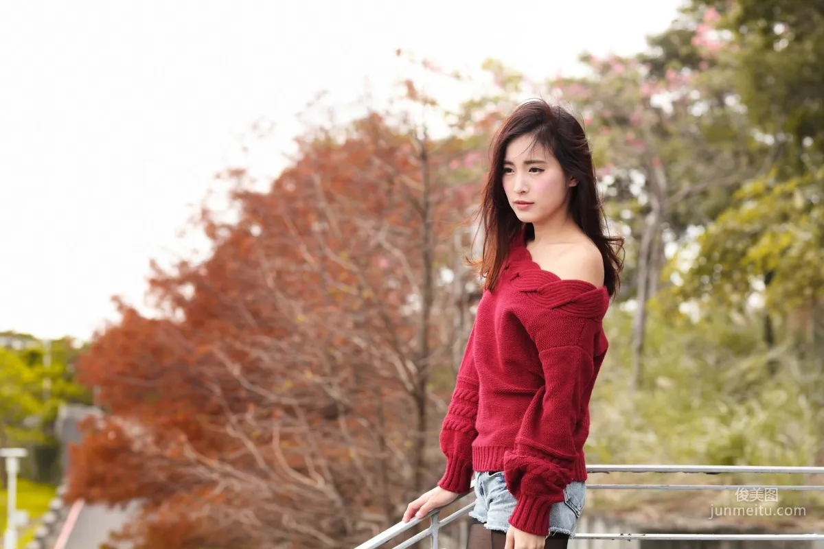 [台灣女神] 孟潔 (兩套服裝） 寫真集 1