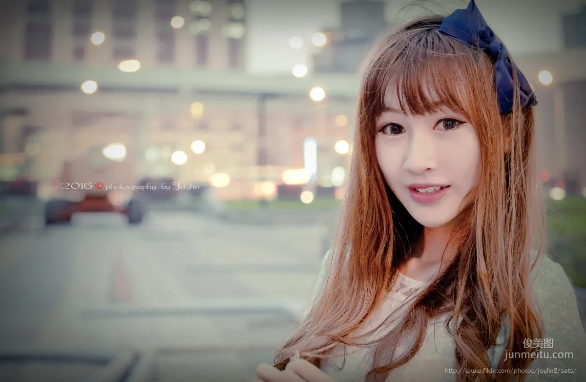 [台灣女神] 琪琪 外怕三套服裝 寫真集 45