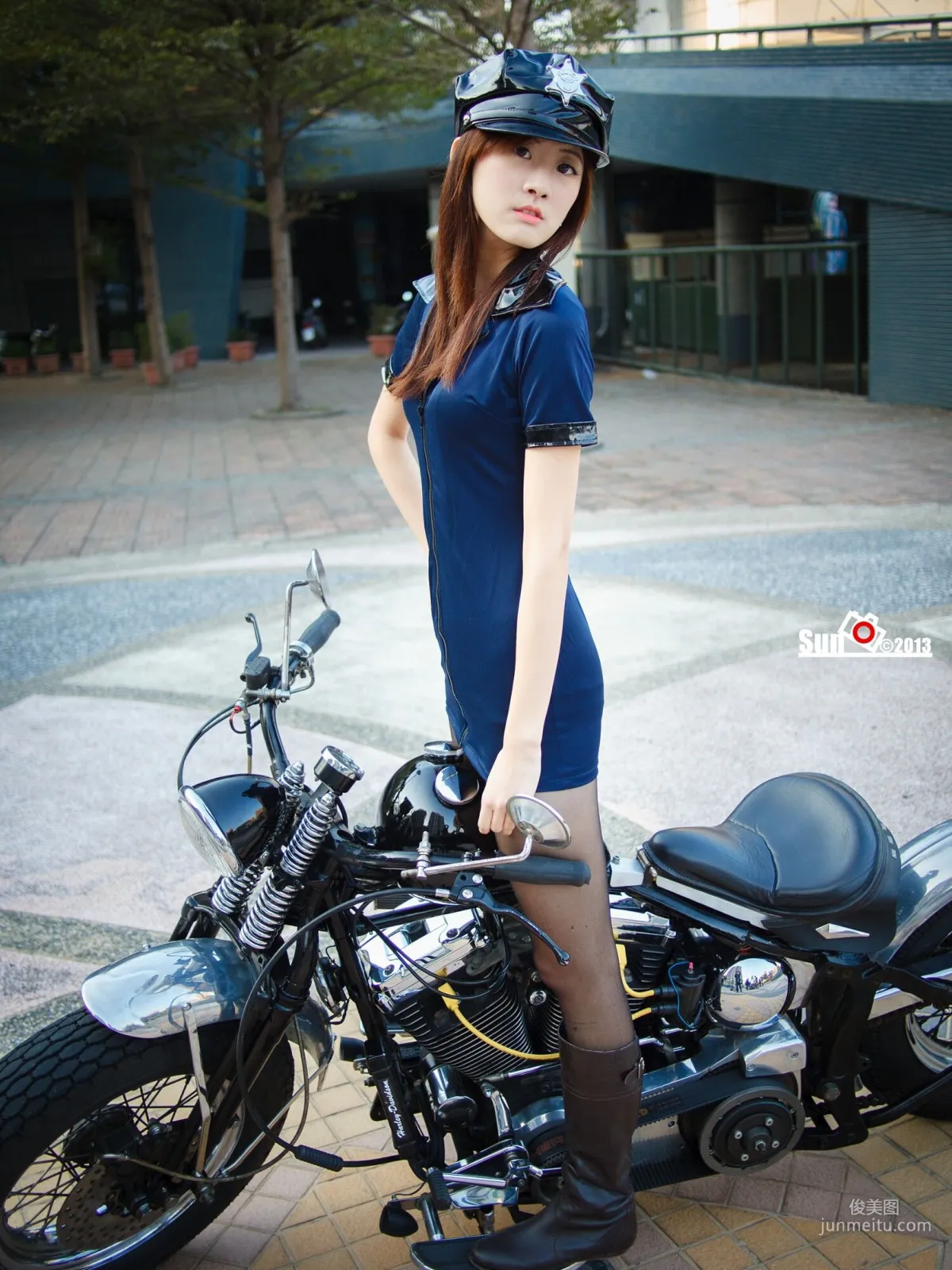 [台灣女神] 林茉晶 - 哈雷女警與空姐 寫真集 2