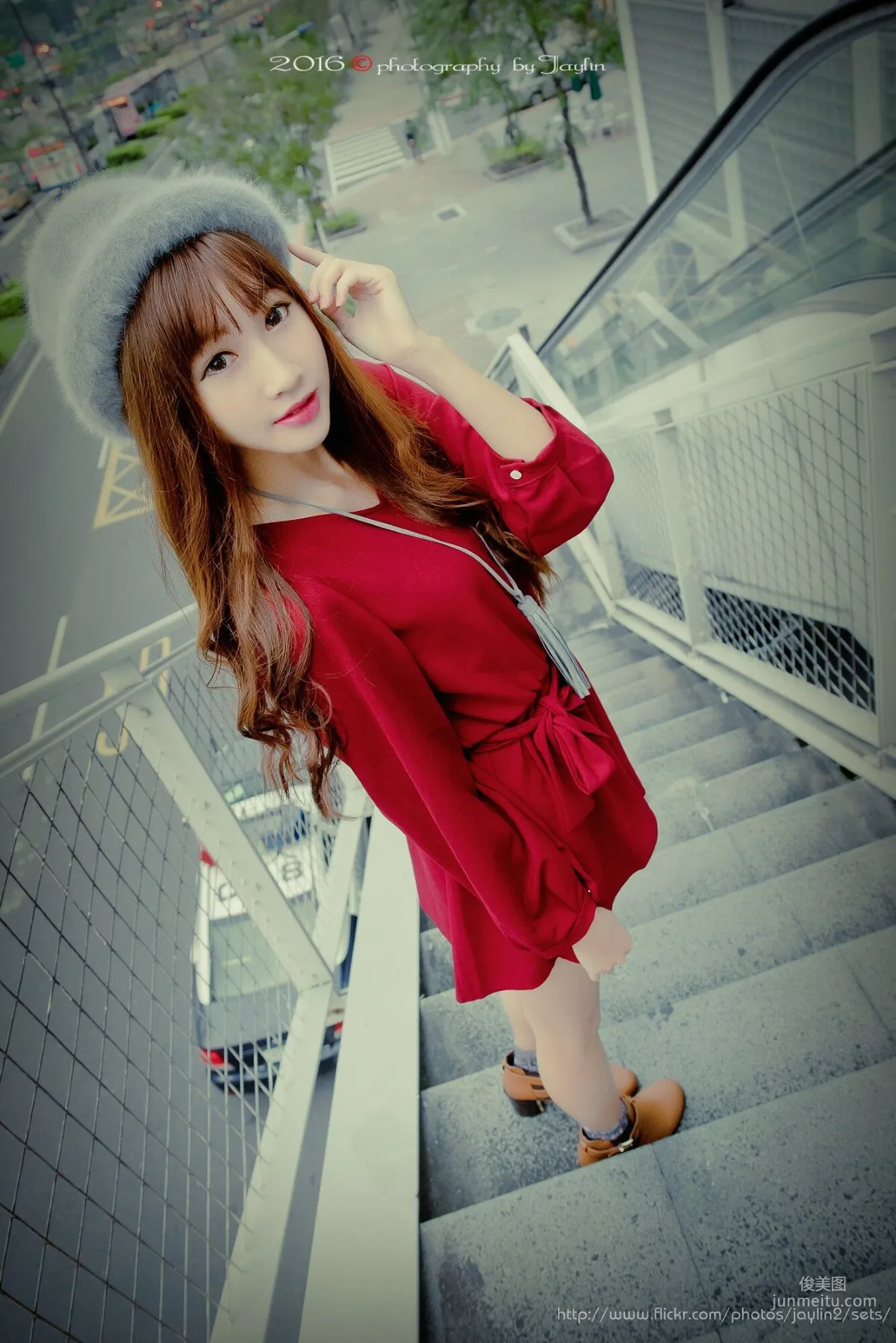 [台灣女神] 琪琪 外怕三套服裝 寫真集 16