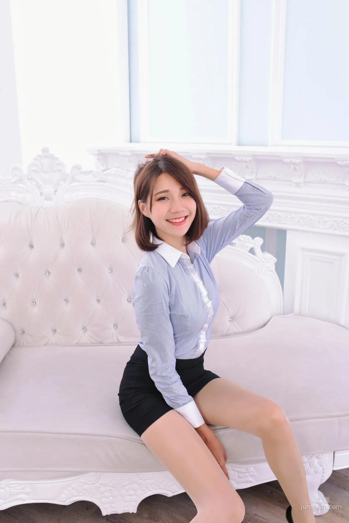 [台灣正妹] 黃竹萱 OL風+其他服裝共三套 寫真集 3