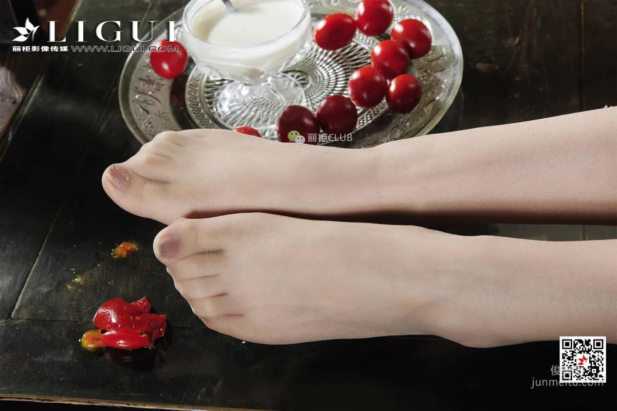 足模文欣&Vicky《絲足癖》 [麗櫃LIGUI] 美腿絲足 寫真集 59
