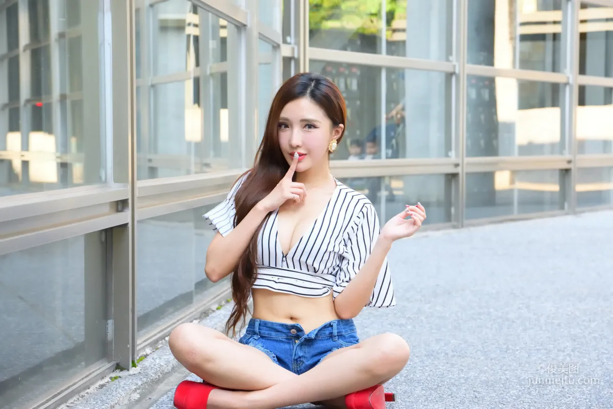 [台灣正妹] 趙芸Syuan《成熟長腿美女街拍》 寫真集 8