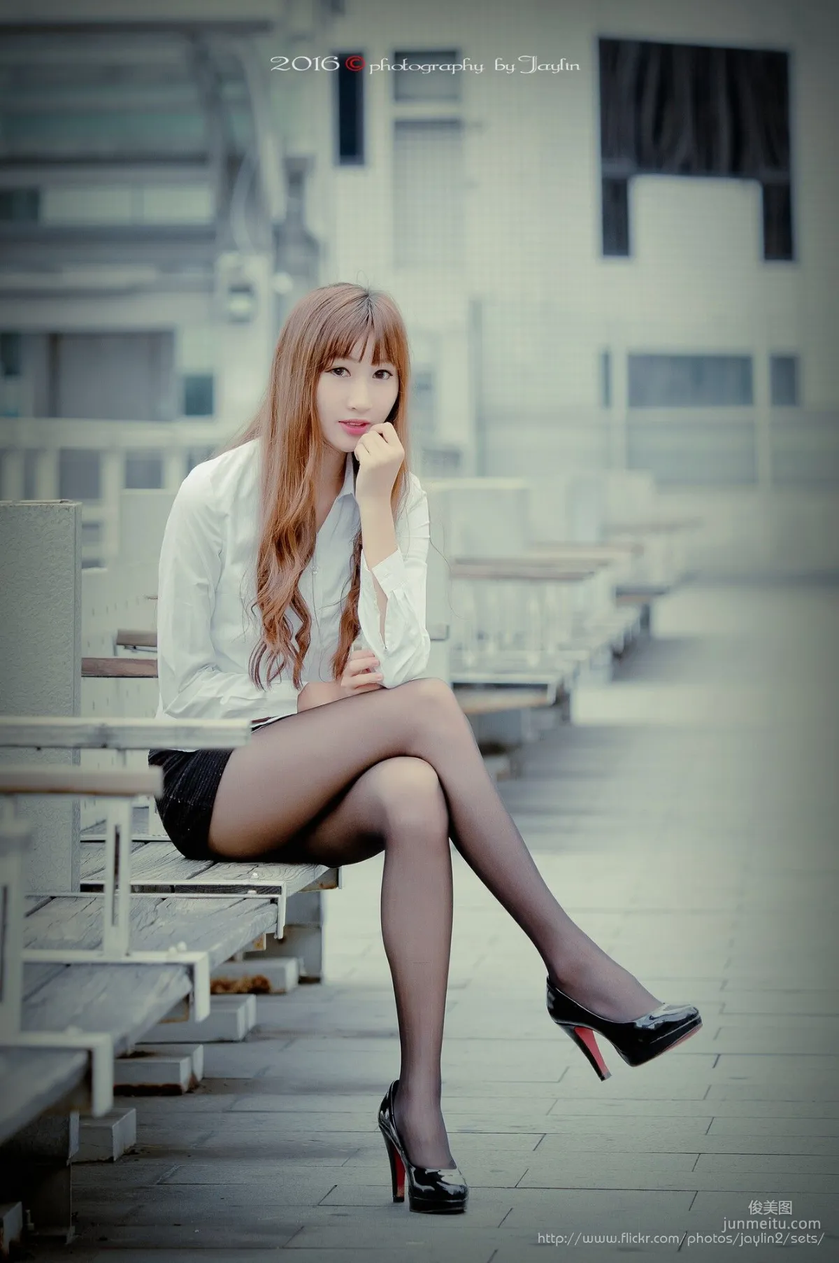 [台灣女神] 琪琪 外怕三套服裝 寫真集 4