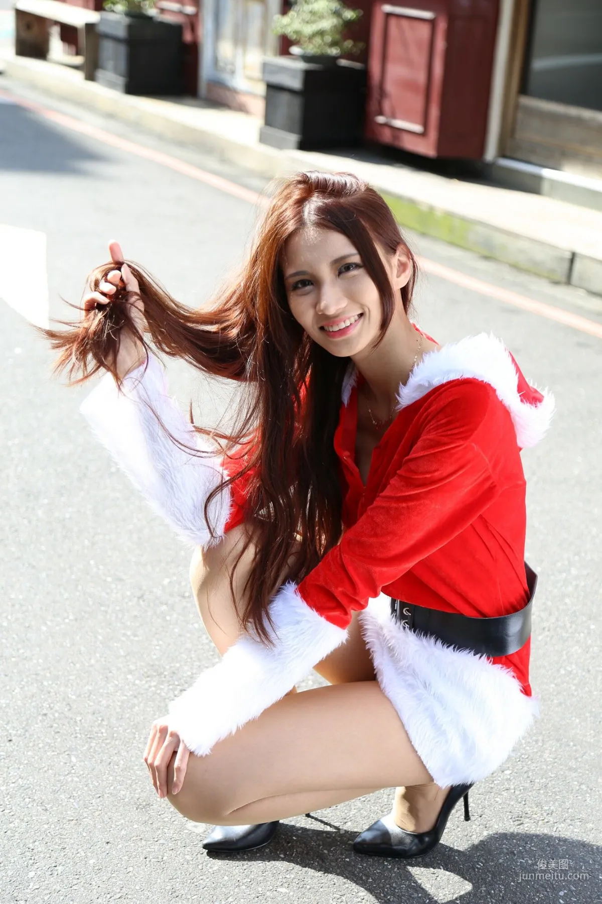 [台灣正妹] 蔡譯心Candice《長腿聖誕女郎街拍》 寫真集 64