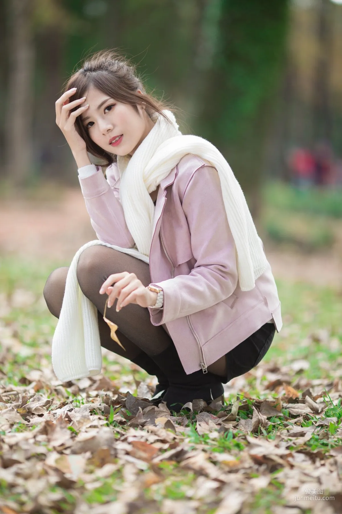 [台灣正妹] 方唯真 - 3套服裝黑絲街拍 寫真集 21