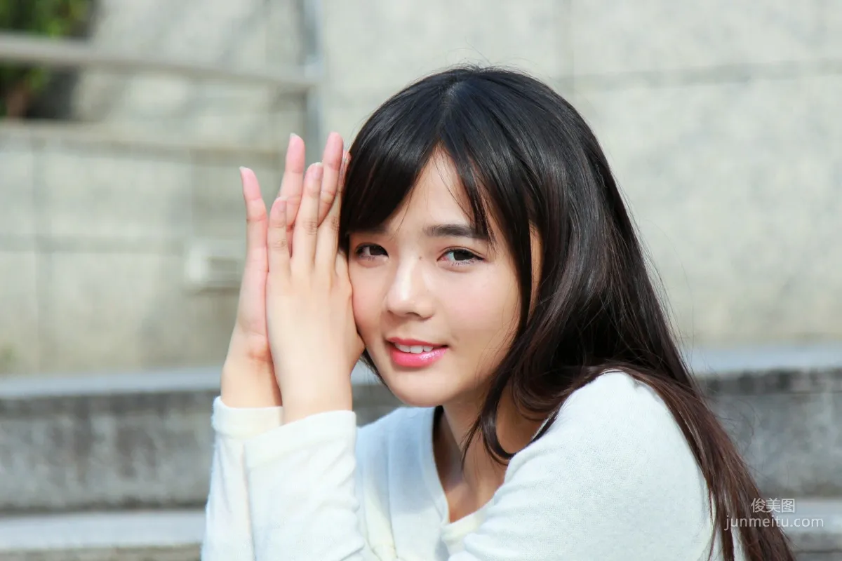 [台灣女神] 芋圓《信義區外拍》 寫真集 2