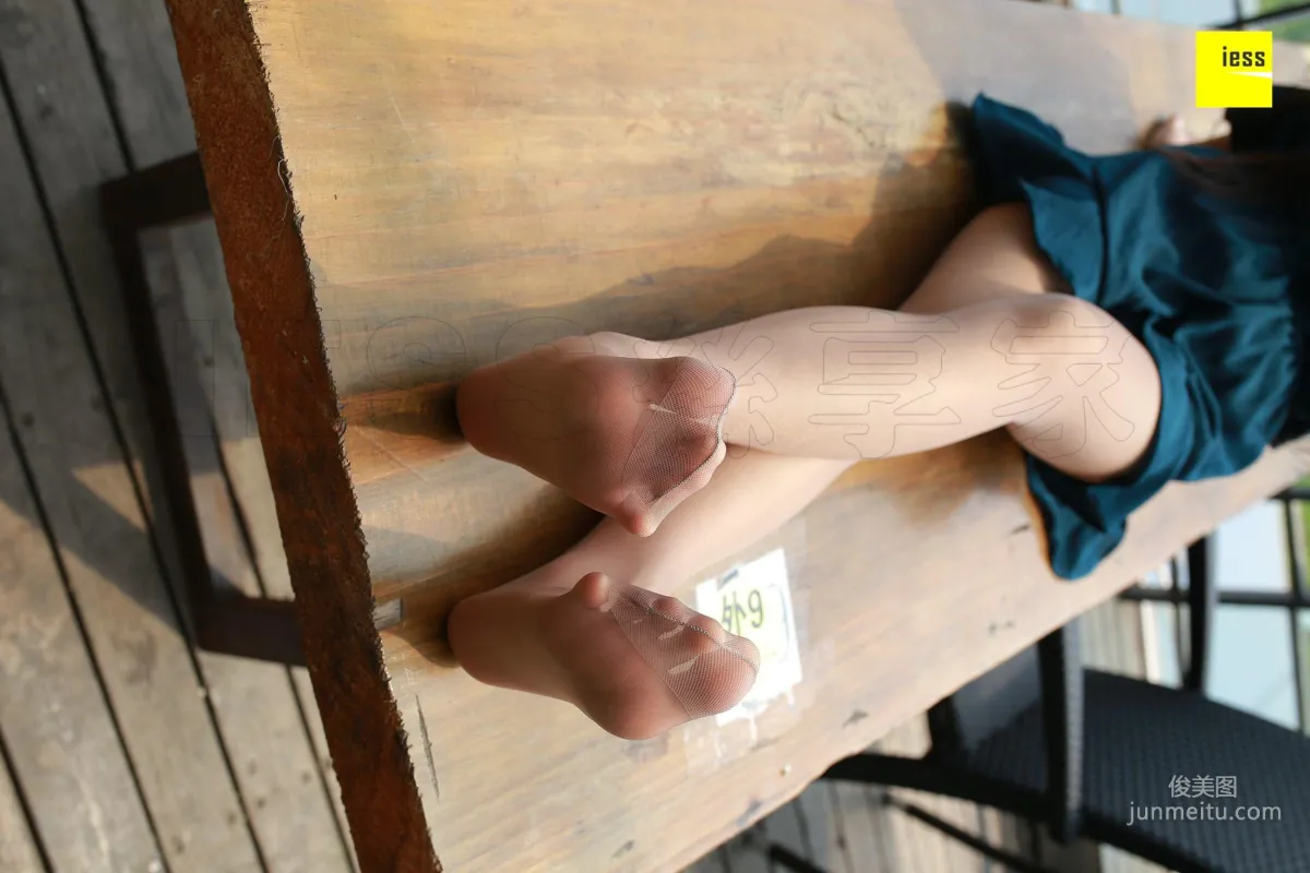 木木《酒窩妹妹的灰絲》 [異思趣向IESS] 絲享家245 寫真集 44