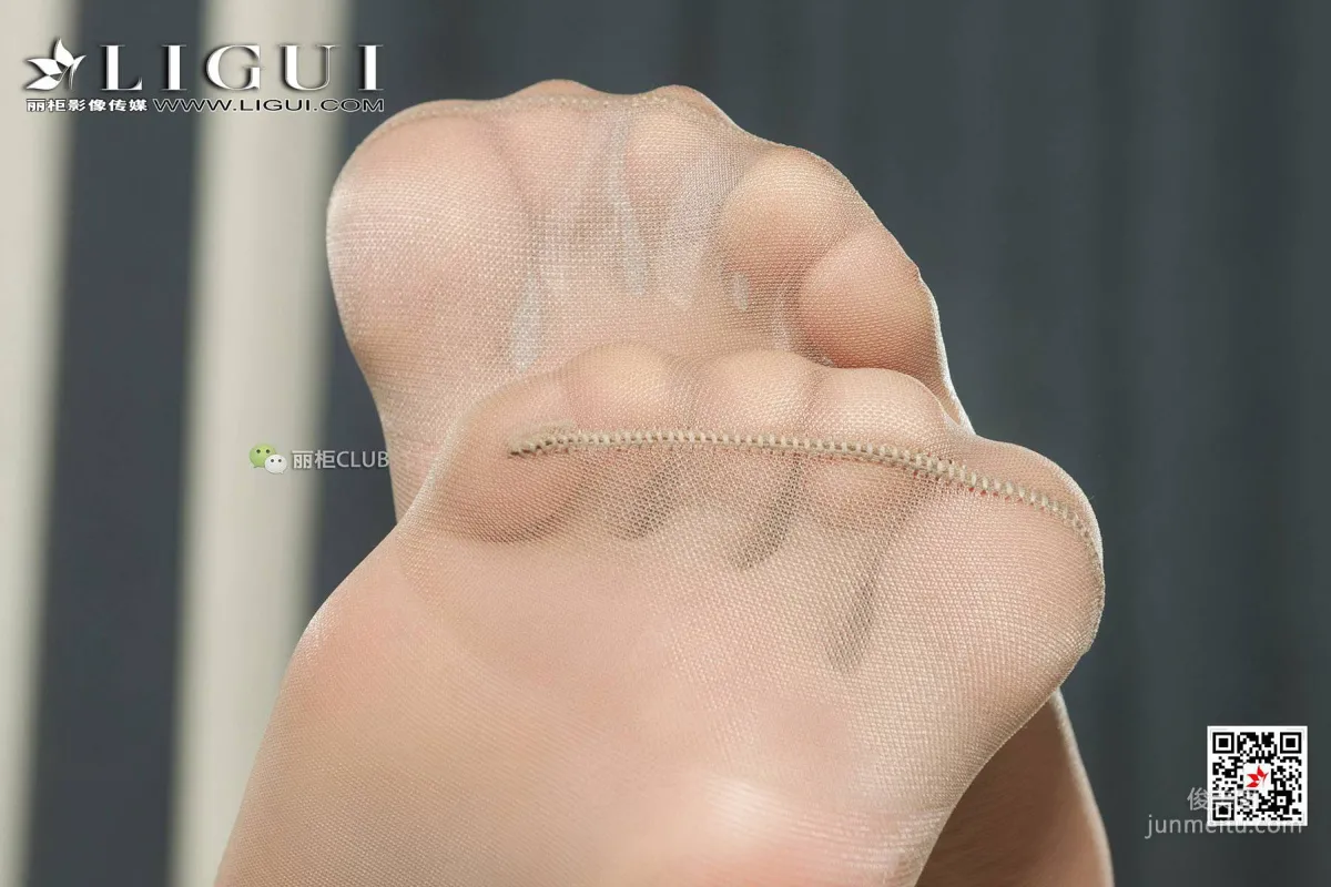 腿模萌萌《肉絲OL的美腳》 [麗櫃LIGUI] 美腿絲足 寫真集 49