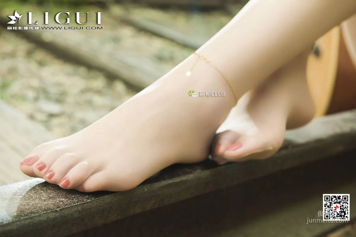 腿模小戈《文藝絲足少女》 [麗櫃LIGUI] 美腿絲足 寫真集 15
