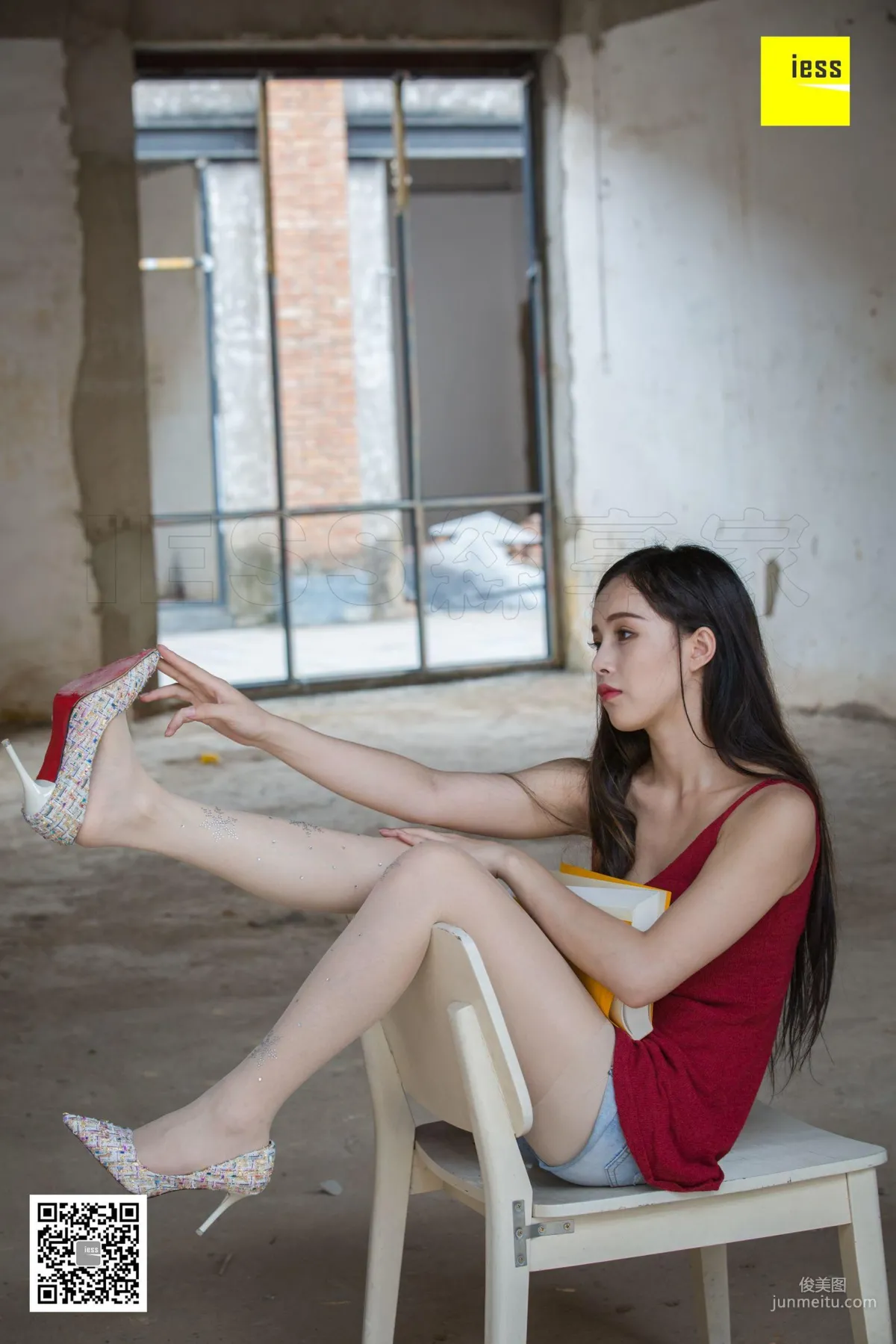 小羽《網紅的水鑽白絲》 [異思趣向IESS] 絲享家242 寫真集 83