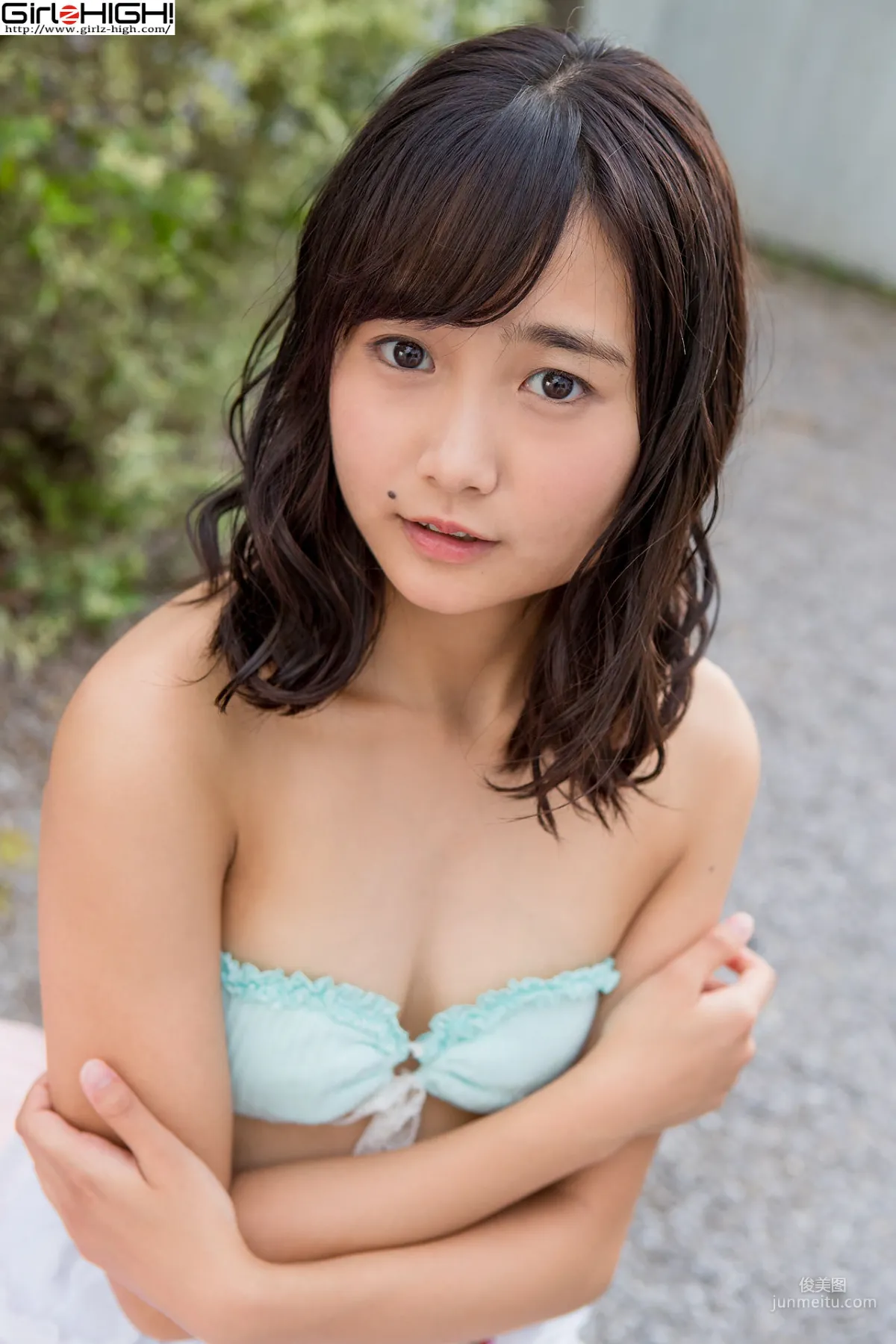西野花恋《ニーハイコレクション》 白ワンピース [Girlz-High] 写真集22