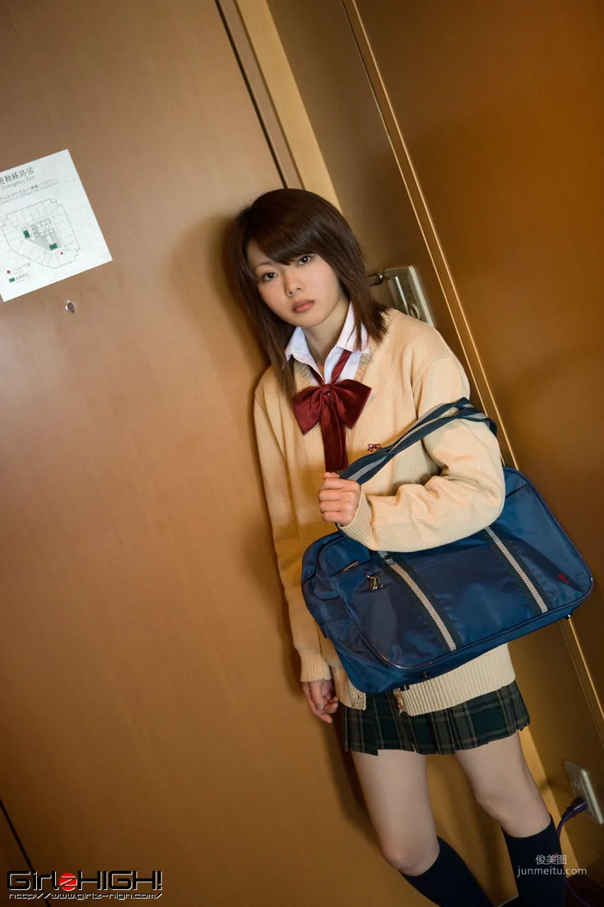 [Girlz-High] Side-B No.061 Miki 写真集8