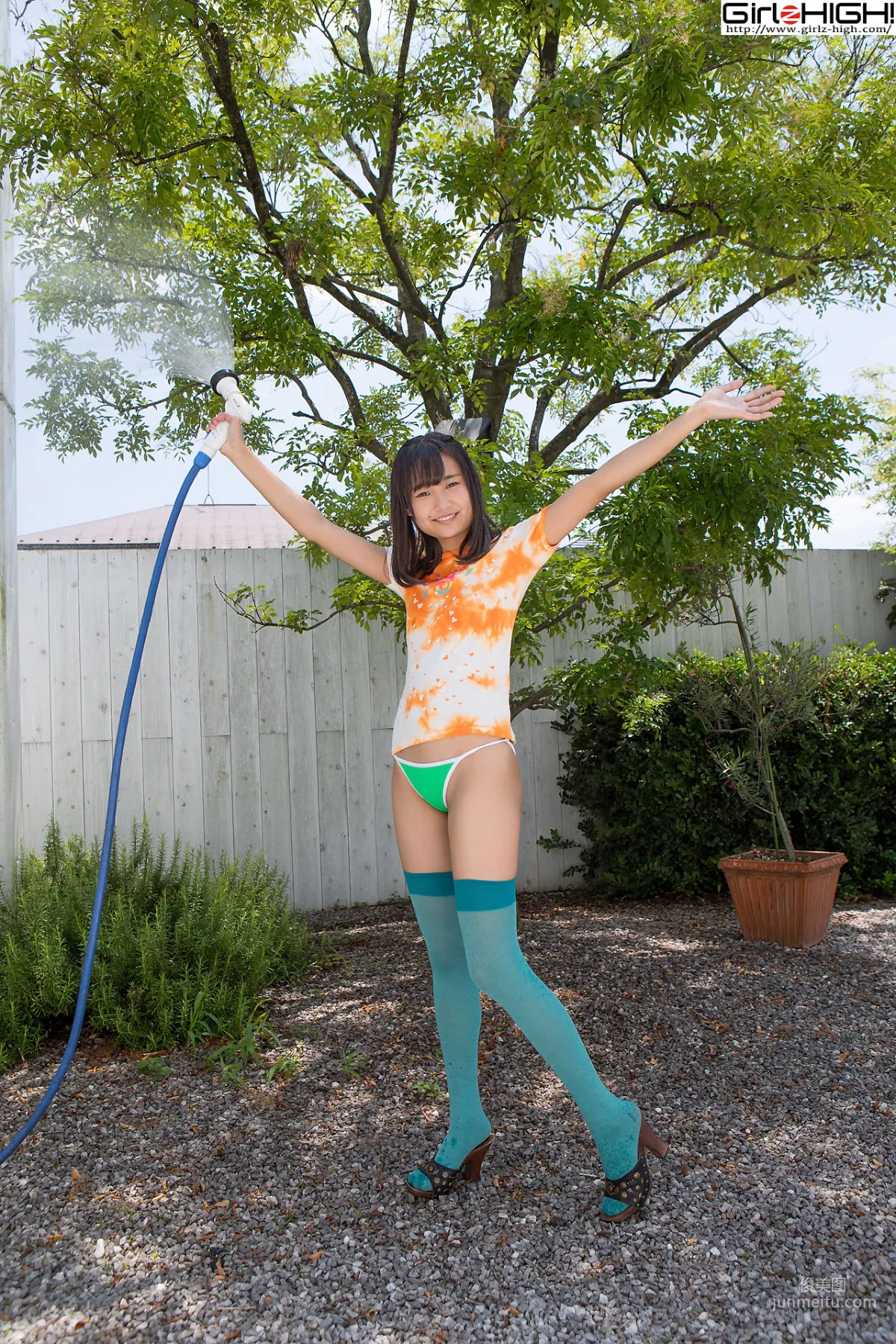 西野花恋《ニーハイコレクション》グリーンビキニ [Girlz-High] 写真集9