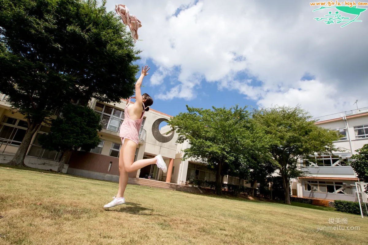 日比谷亜美《僕の下乳先生》サロペット [Girlz-High] 寫真集 6