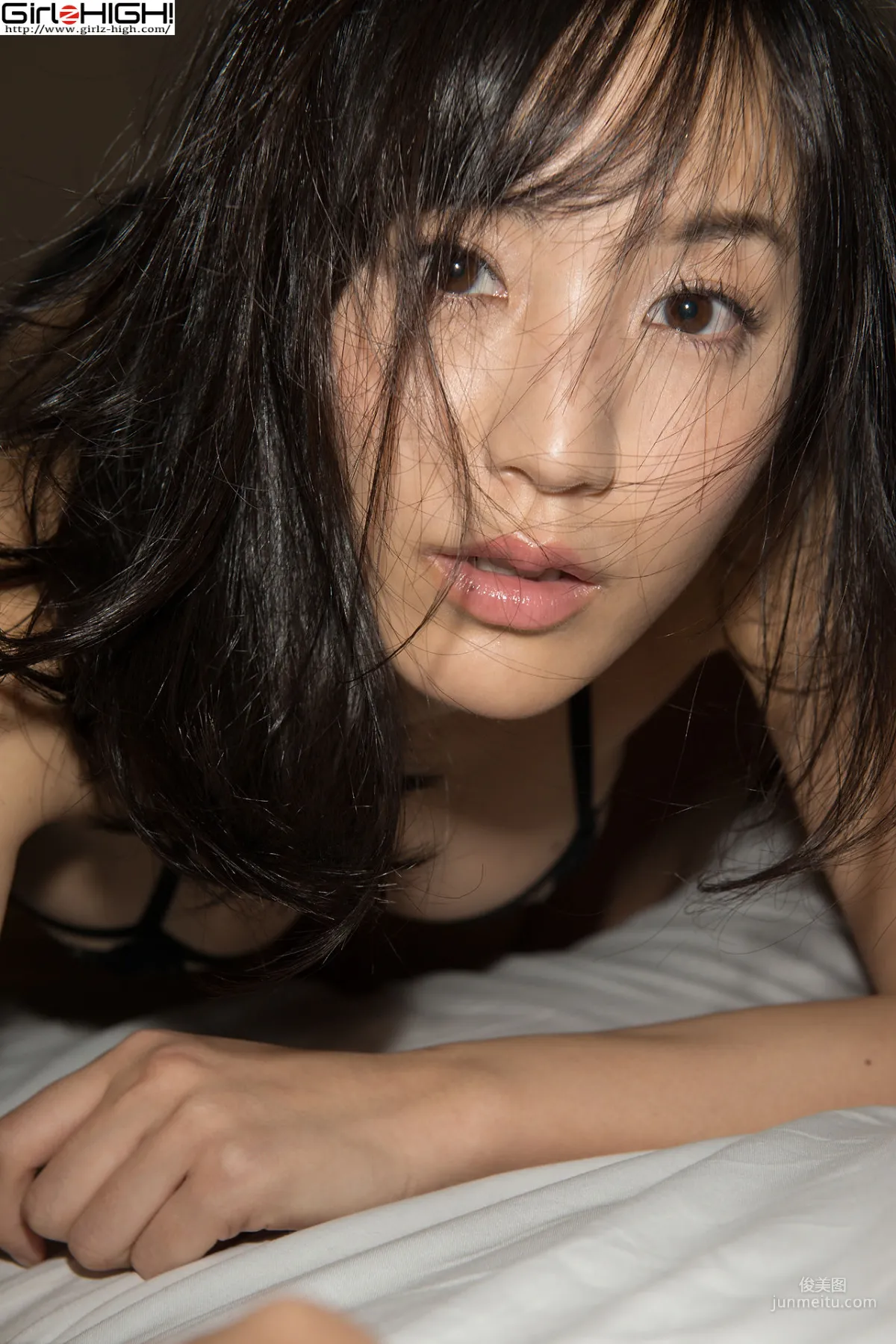 浜田由梨《イケナイことしようよ》黒下着 [Girlz-High] 寫真集 32