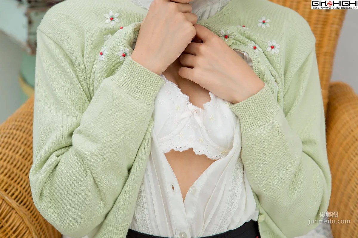 三田羽衣《僕たち（私たち）お尻だ～いすき！》私服 [Girlz-High] 寫真集 27
