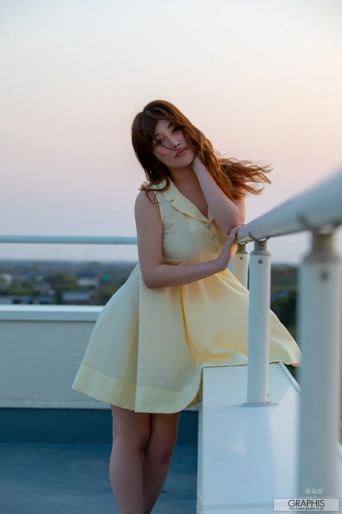 [Graphis] First Gravure 初脫ぎ娘 益坂美亜 Mia Masuzaka 寫真集 55