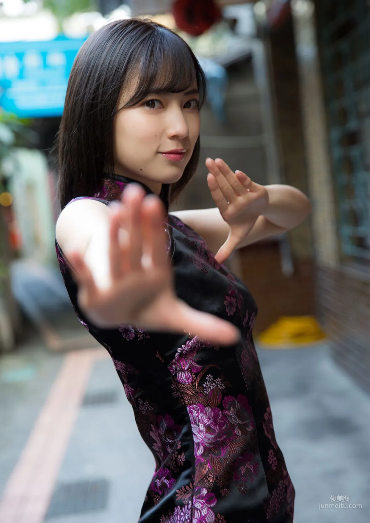 池上紗理依《360°全方位系モグラ美少女》 写真集10