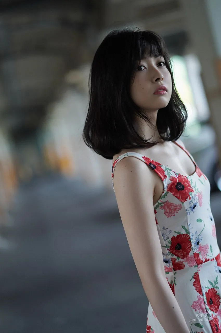 吉岡茉祐「First Gravure for a Voice Actress」 [WPB-net] Extra EX726 写真集16