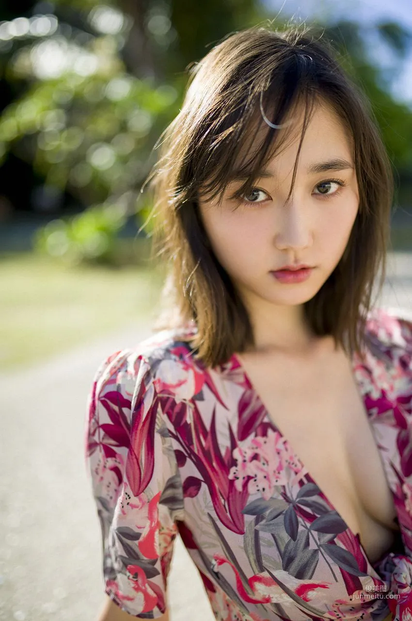 鈴木友菜 《なんだこりゃ、天使すぎる！》 [WPB-net] No.215 写真集11