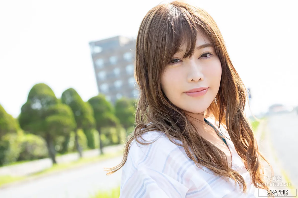 [Graphis] First Gravure 初脫ぎ娘 益坂美亜 Mia Masuzaka 寫真集 29