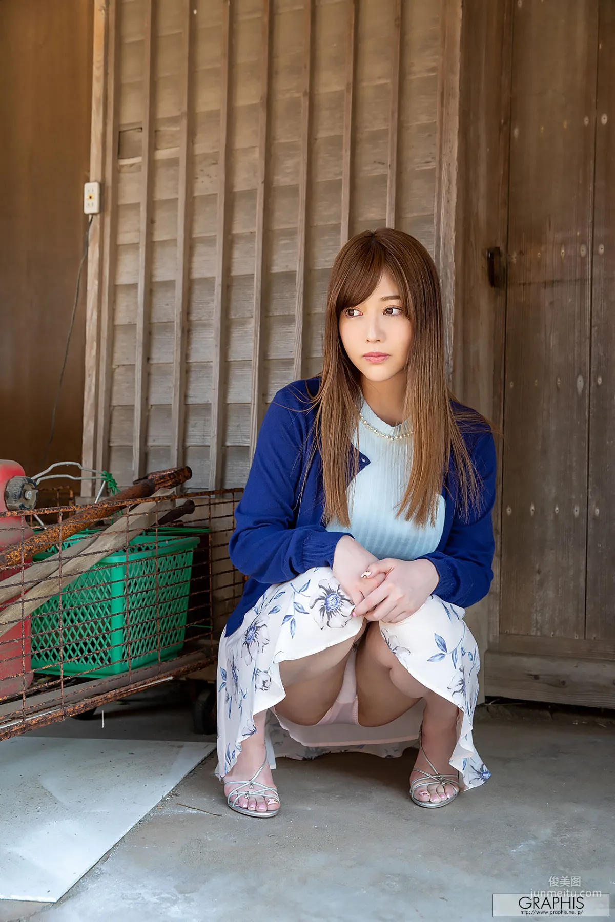 [Graphis] First Gravure 初脫ぎ娘 益坂美亜 Mia Masuzaka 寫真集 2