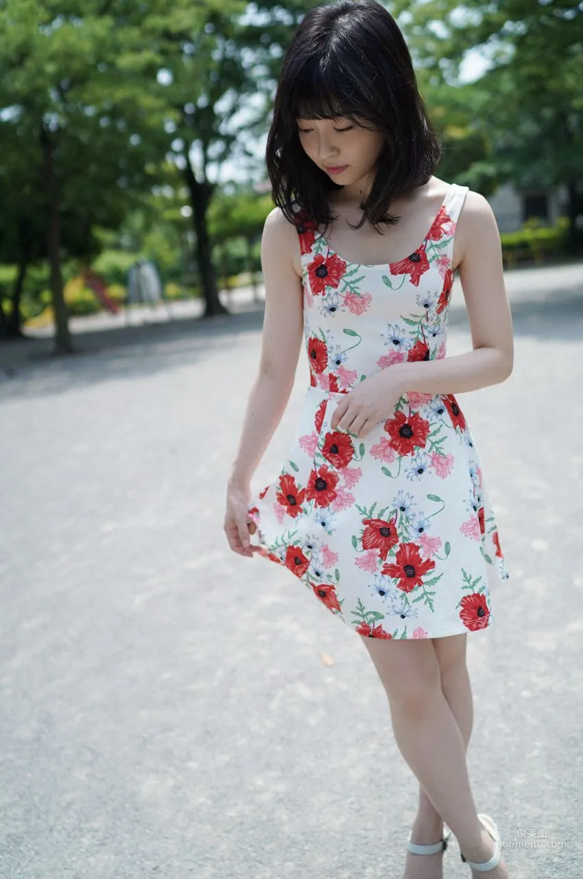 吉岡茉祐「First Gravure for a Voice Actress」 [WPB-net] Extra EX726 写真集1