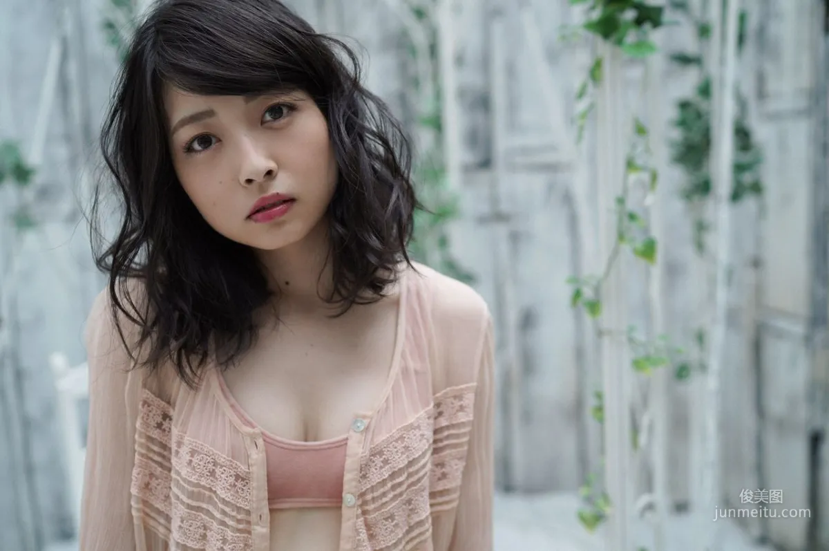 吉岡茉祐「First Gravure for a Voice Actress」 [WPB-net] Extra EX726 写真集29