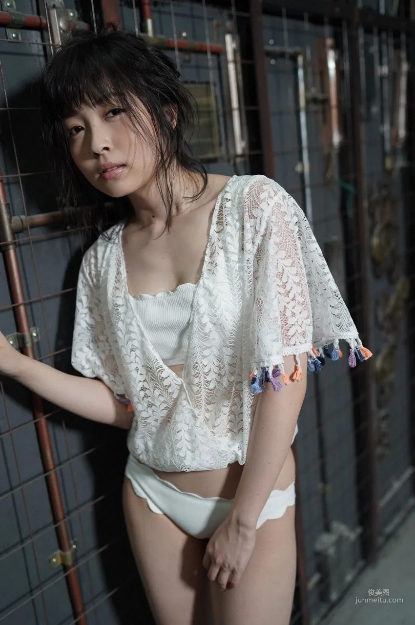 吉岡茉祐「First Gravure for a Voice Actress」 [WPB-net] Extra EX726 写真集17