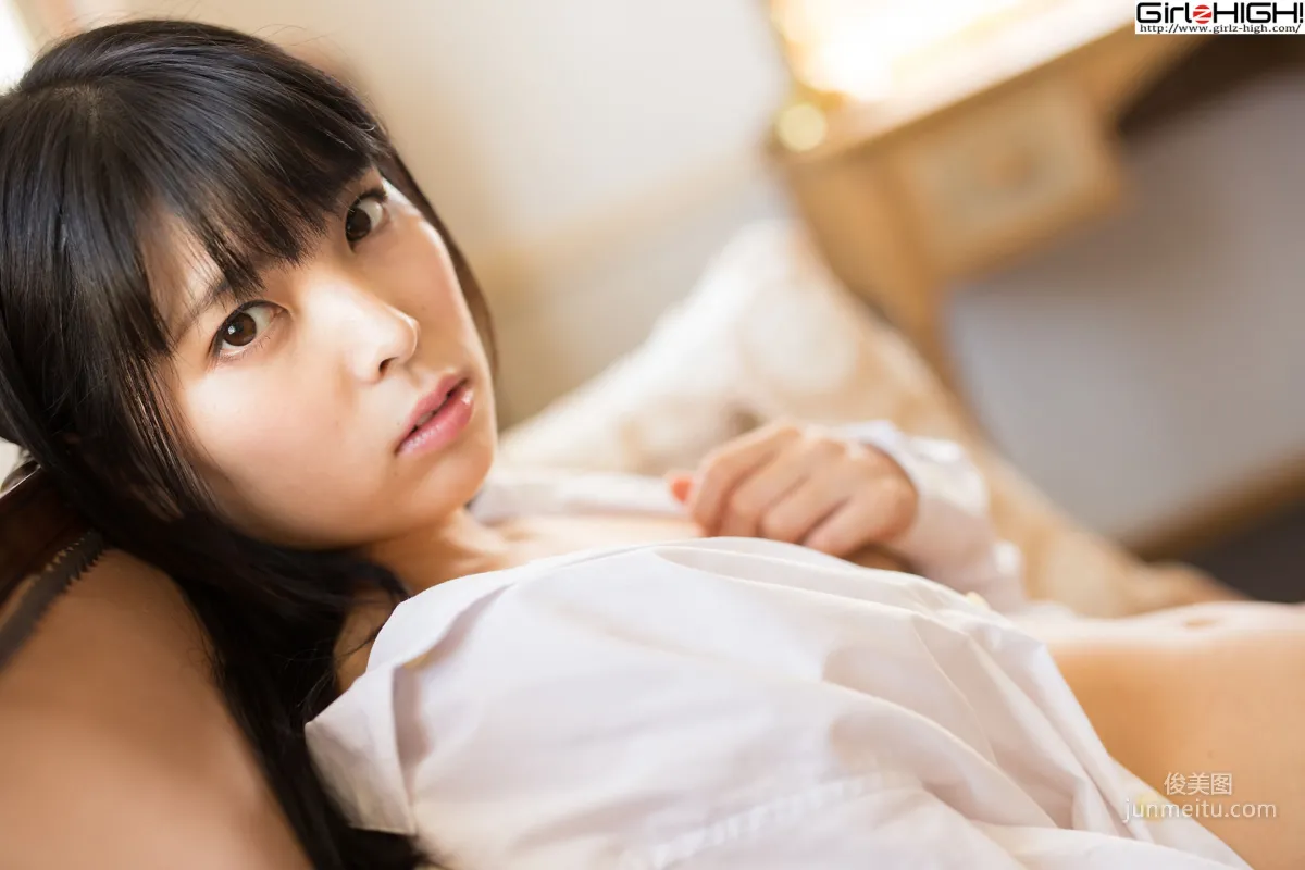 望月みはる《はじめまして》Ｙシャツ [Girlz-High] 写真集17