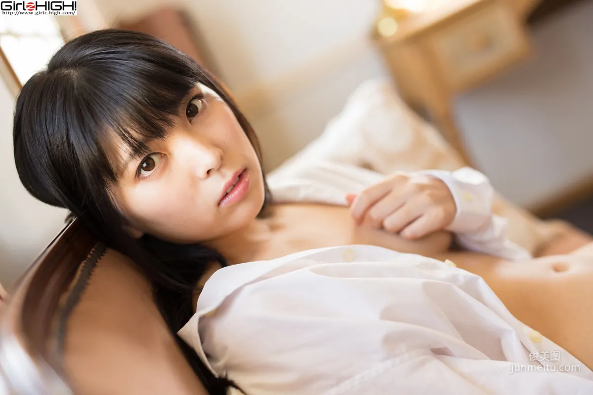 望月みはる《はじめまして》Ｙシャツ [Girlz-High] 写真集18