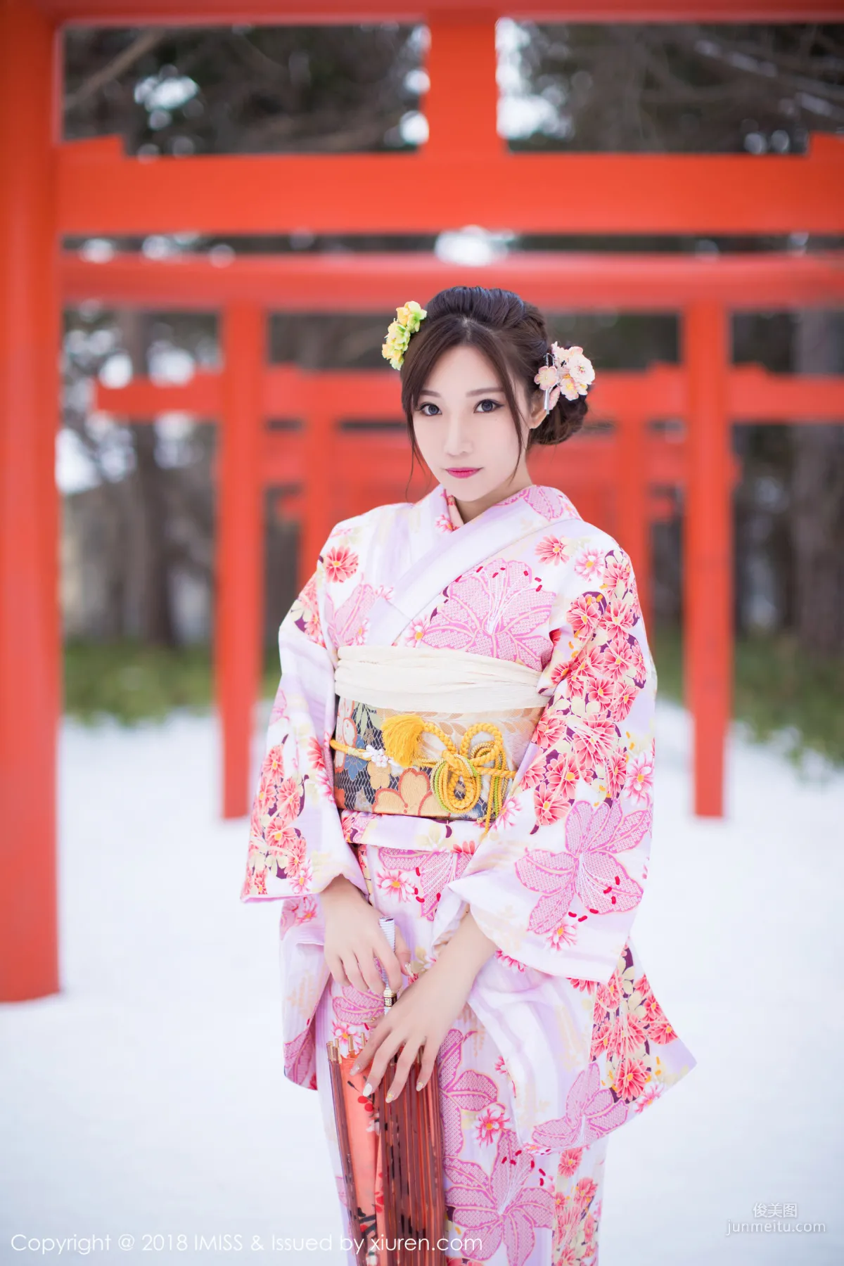 小狐狸Sica《北海道旅拍絲襪》 [愛蜜社IMiss] Vol.256 寫真集 25