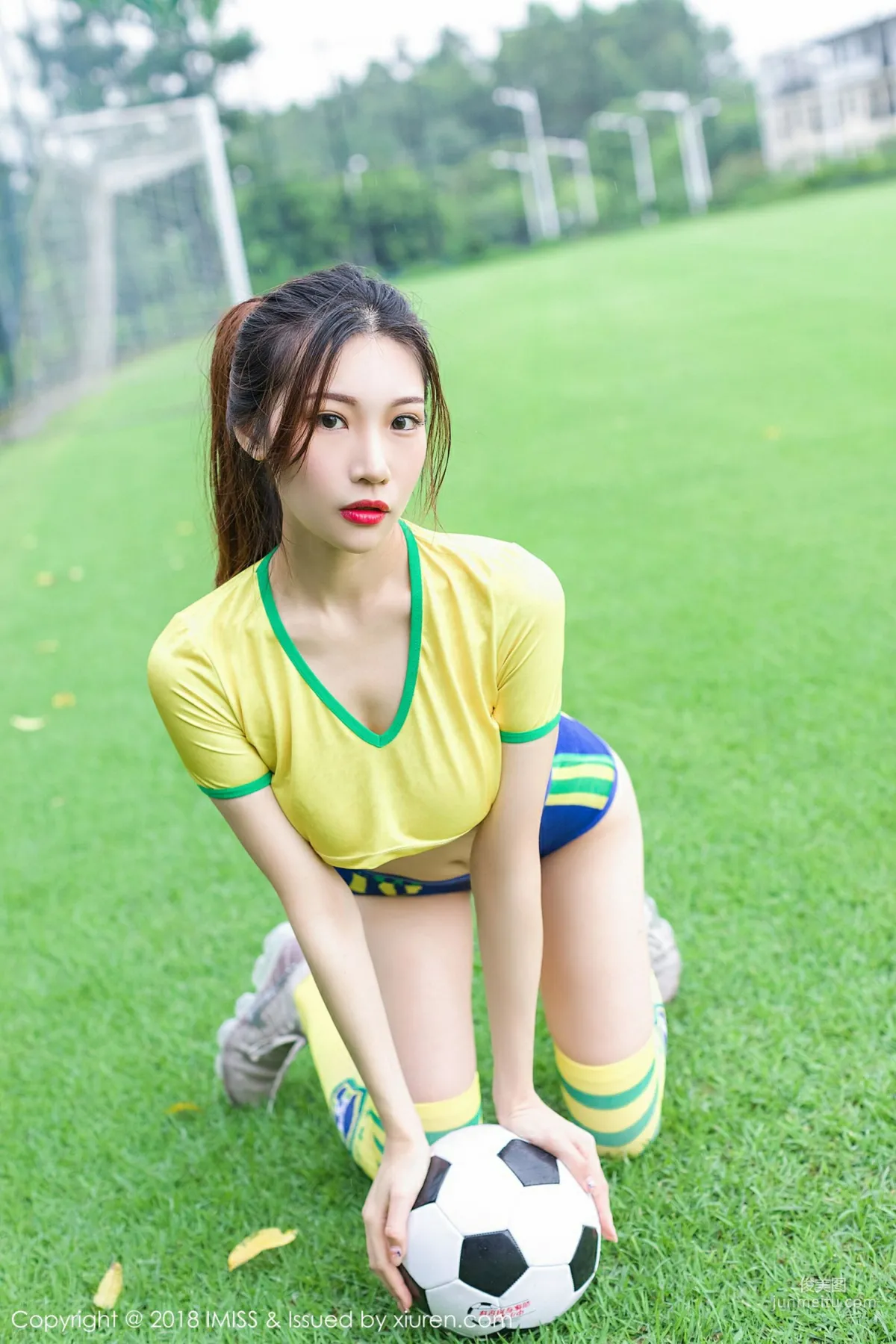 小狐狸Sica《世界杯足球寶貝》 [愛蜜社IMiss] Vol.255 寫真集 27