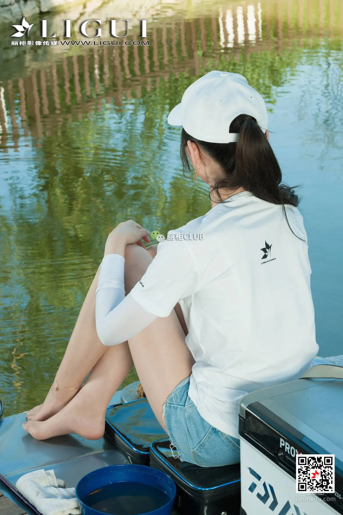 足模小戈《釣魚小妹絲足》 [麗櫃LIGUI] 網絡麗人 寫真集 18