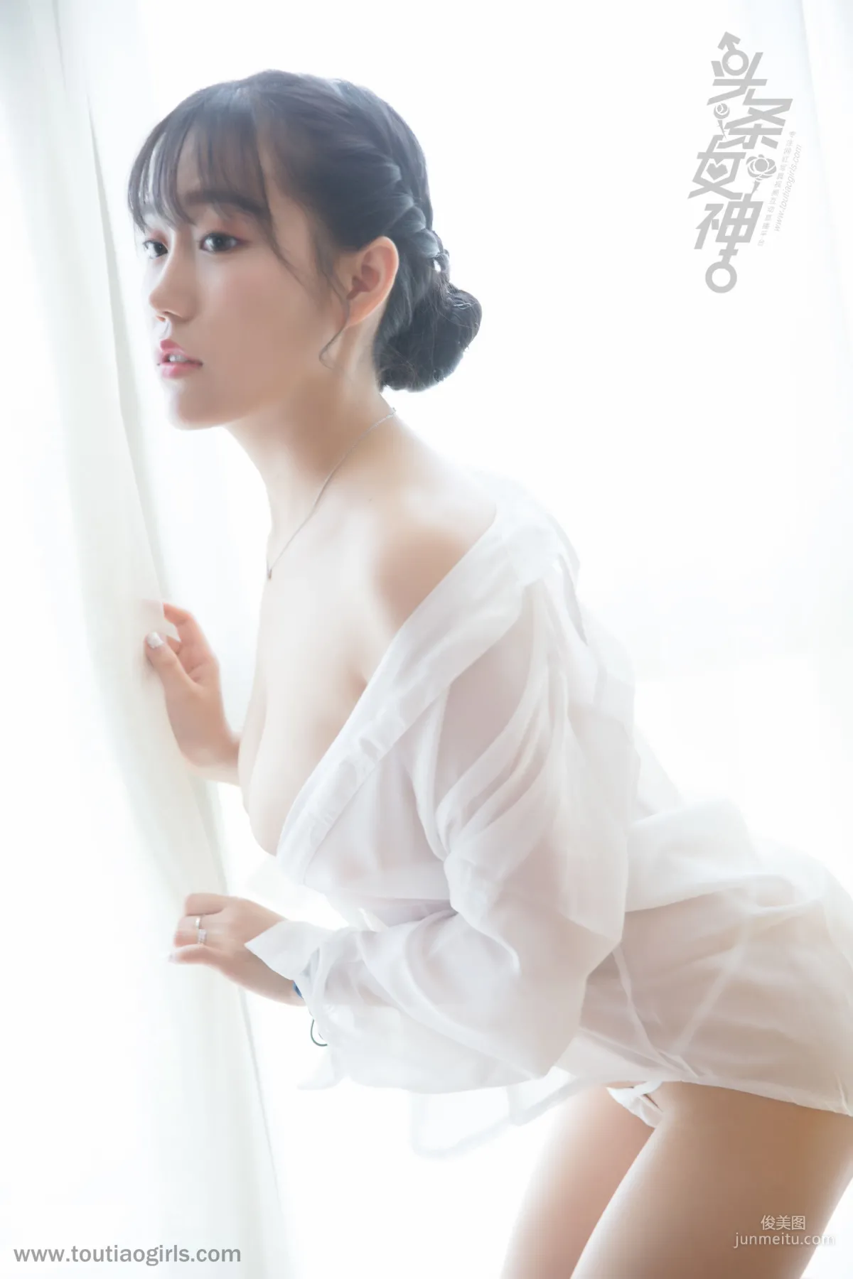 陳亦菲《冰雪素人 豆蔻花顔》 [頭條女神Toutiaogirls] 寫真集 20