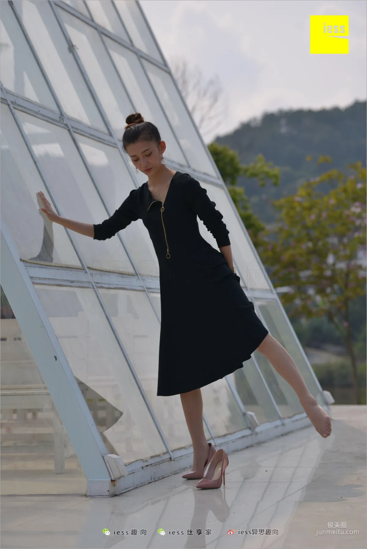 秋秋《肉絲圓舞曲》 [異思趣向IESS] 絲足便當239 寫真集 23