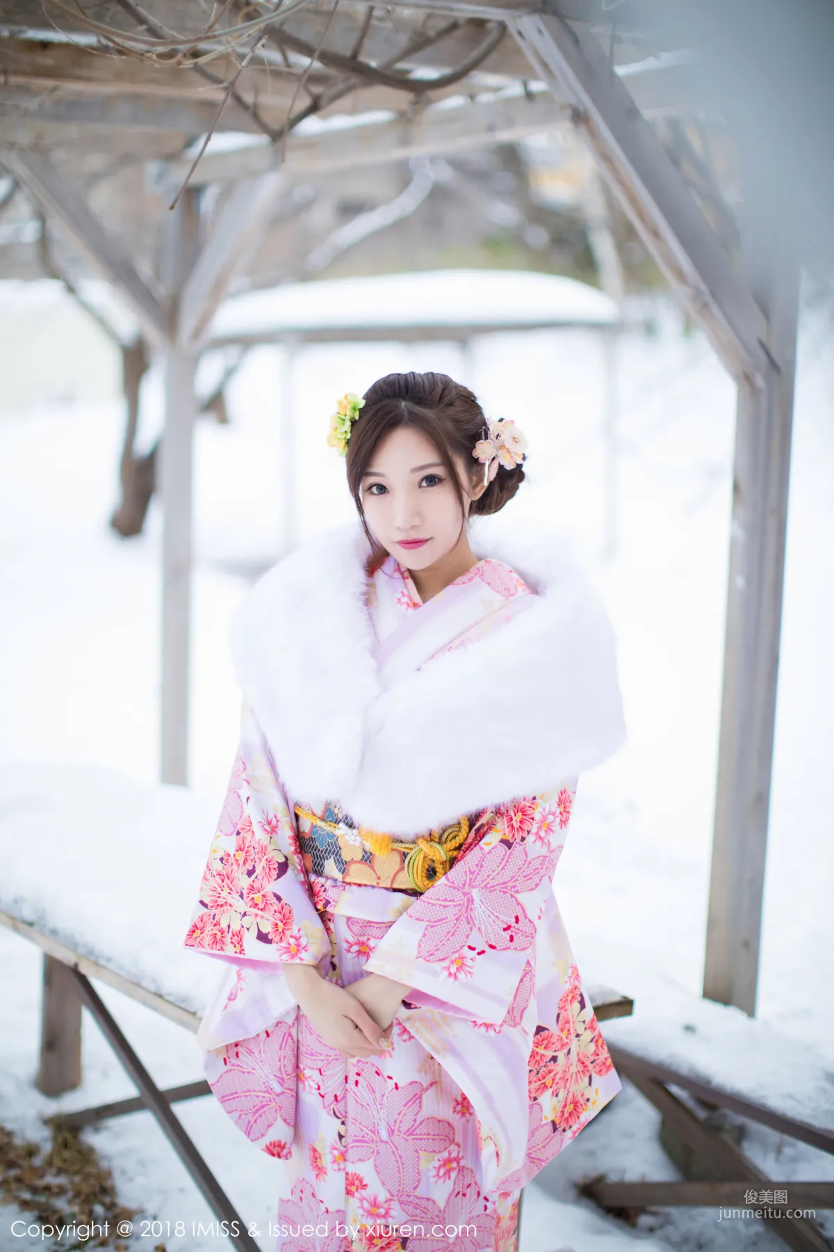 小狐狸Sica《北海道旅拍絲襪》 [愛蜜社IMiss] Vol.256 寫真集 31