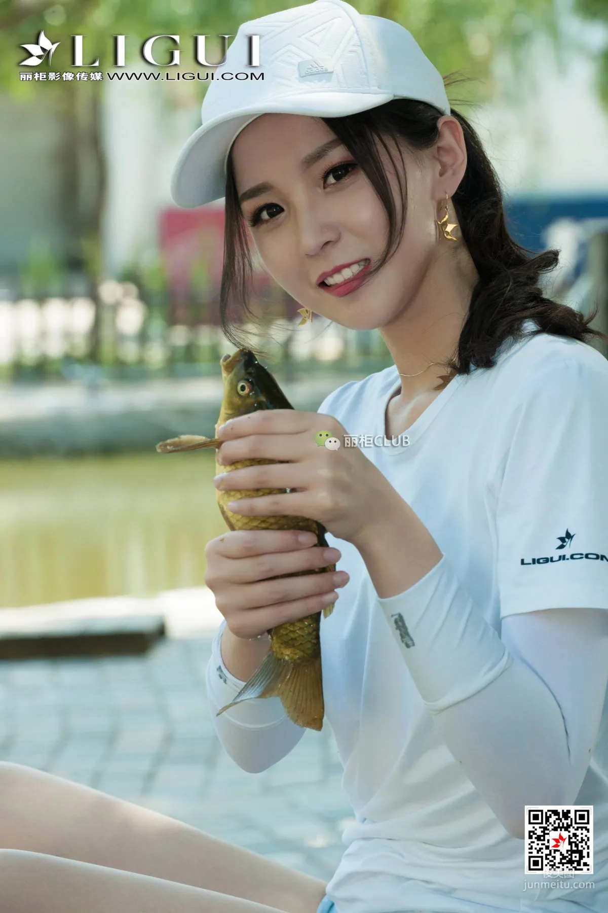 足模小戈《釣魚小妹絲足》 [麗櫃LIGUI] 網絡麗人 寫真集 6